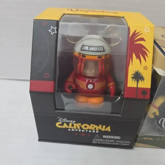 Lot Of 2 Disney Parks Vinylmation California Adventure Red Car Trolley New - Picture 2 of 5